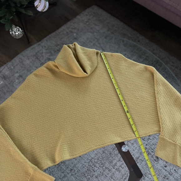 Aritzia Wilfred Free Lolan 100% Merino Wool Cairo Gold Cozy Casual Sweater XXS - Picture 7 of 14